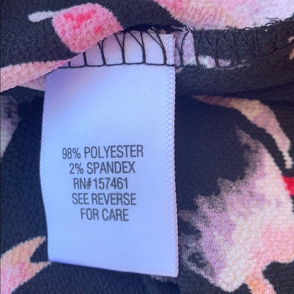 Croft & Barrow Black Floral Cuffed Sleeves Flowing Top NWOT - Picture 12 of 13